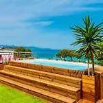 Pearl Seaside Cozy 아파트