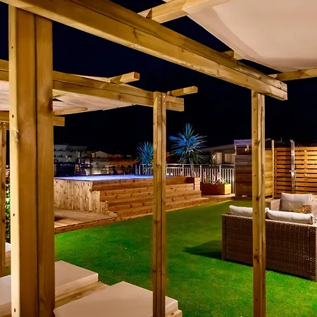 Pearl Seaside Cozy Chania (Crete)