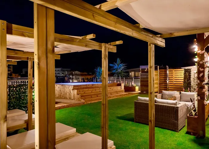 Pearl Seaside Cozy Chania (Crete)